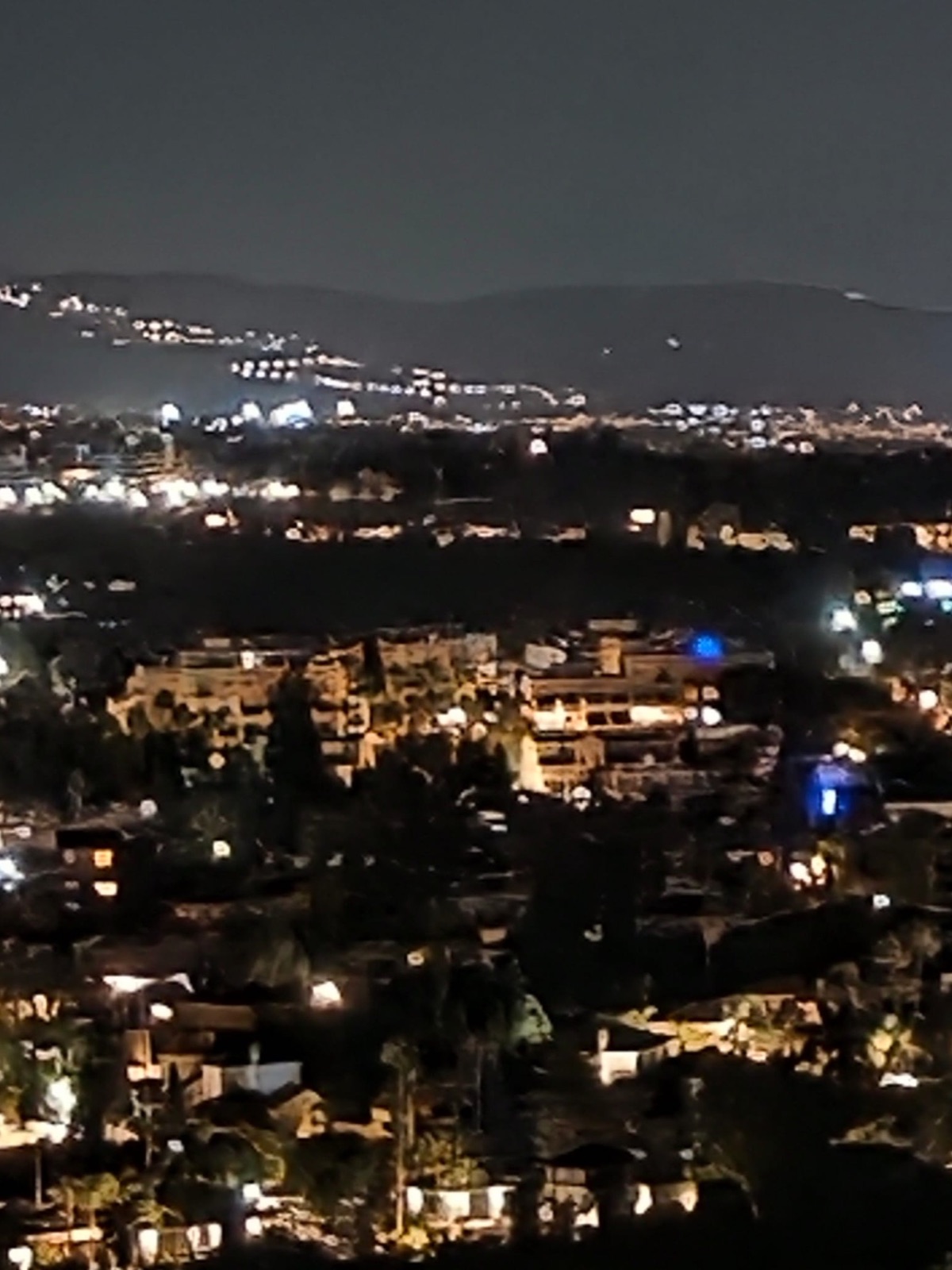 Panorama miasta — rzeczywisty widok nocą